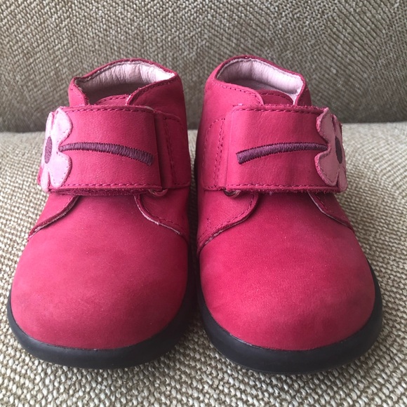 Stride Rite Baby Elyse Nubuck Leather Bootie. Fuschia Pink W/Flower Detail, 4.5W - Picture 2 of 10